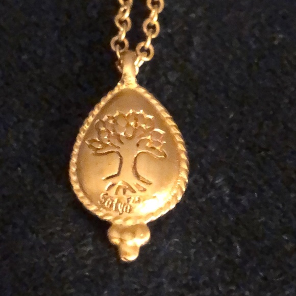 Satya Jewelry Jewelry - 🔥 Vintage Satya 18kt Gold Plate Tree of Life Pendant Necklace